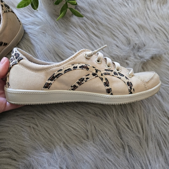 Skechers Women's Madison Ave-Her Instinct Sneaker - Picture 9 of 15